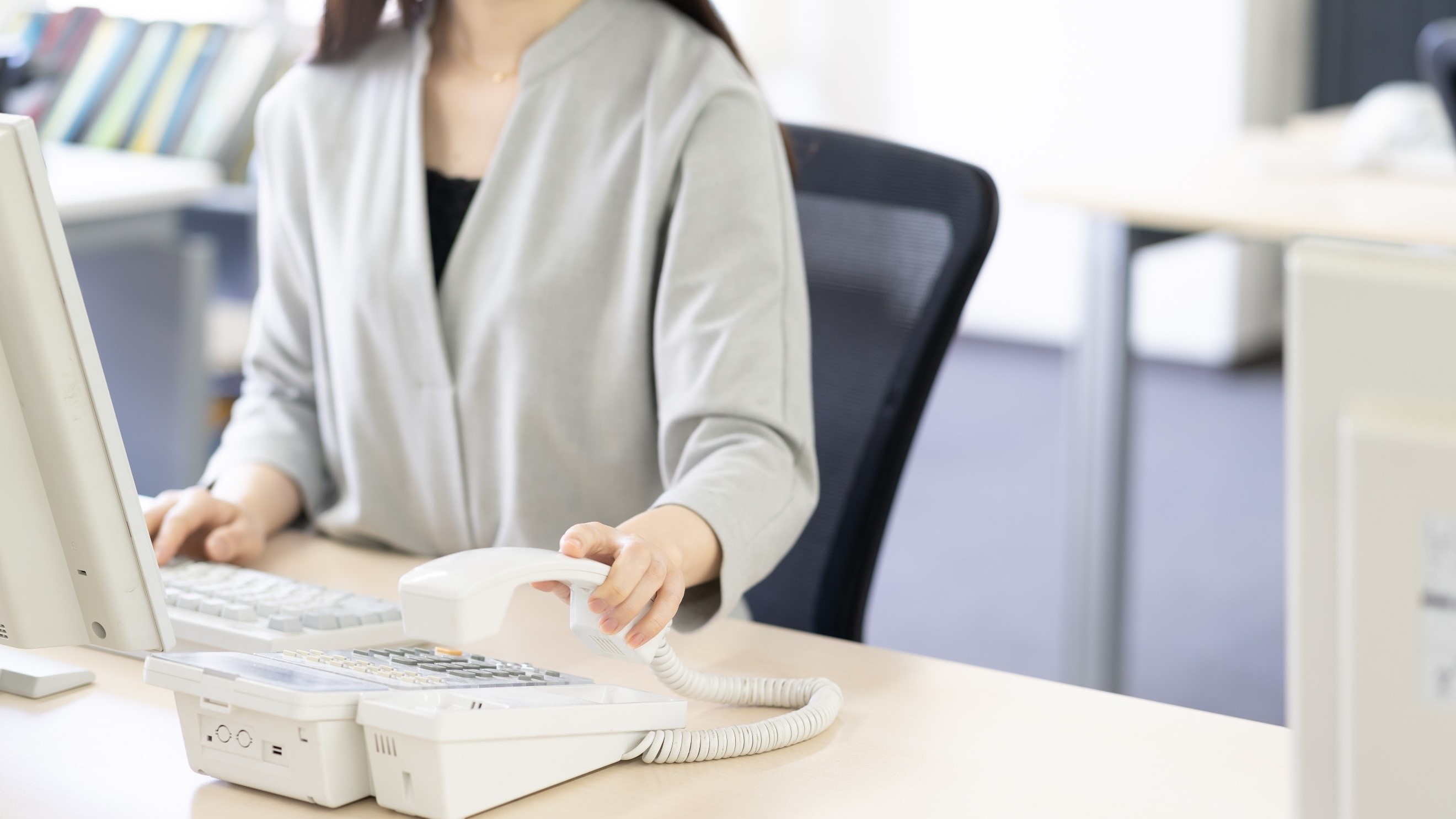 代表電話は誰が出るべき 対応の流れや廃止してしまう企業も多い理由について徹底解説 パーソルワークスデザイン 代表電話は誰が出るべき 対応の流れや廃止してしまう企業も多い理由について徹底解説 パーソルワークスデザイン