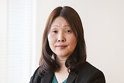 安水 洋子